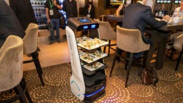 SoftBank et Keenon s'associent pour lancer des robots serveurs