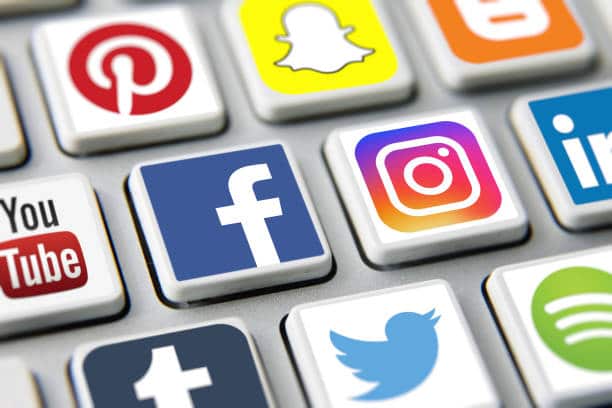 Médias sociaux : un modèle statistique aide à détecter la désinformation