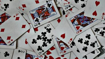 Une IA bat huit champions mondiaux au bridge