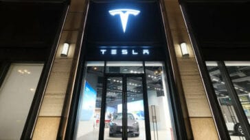 Tesla : des bots twitter pour manipuler le cours des actions