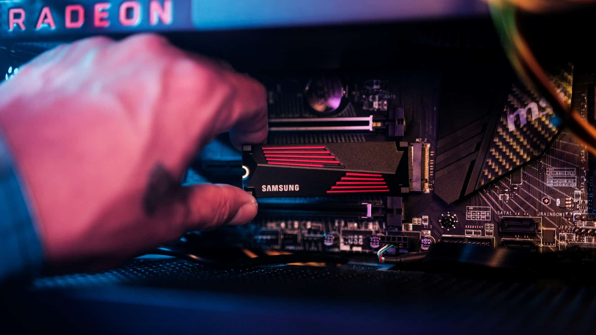 Quels sont les quatre avantages du disque SSD ?