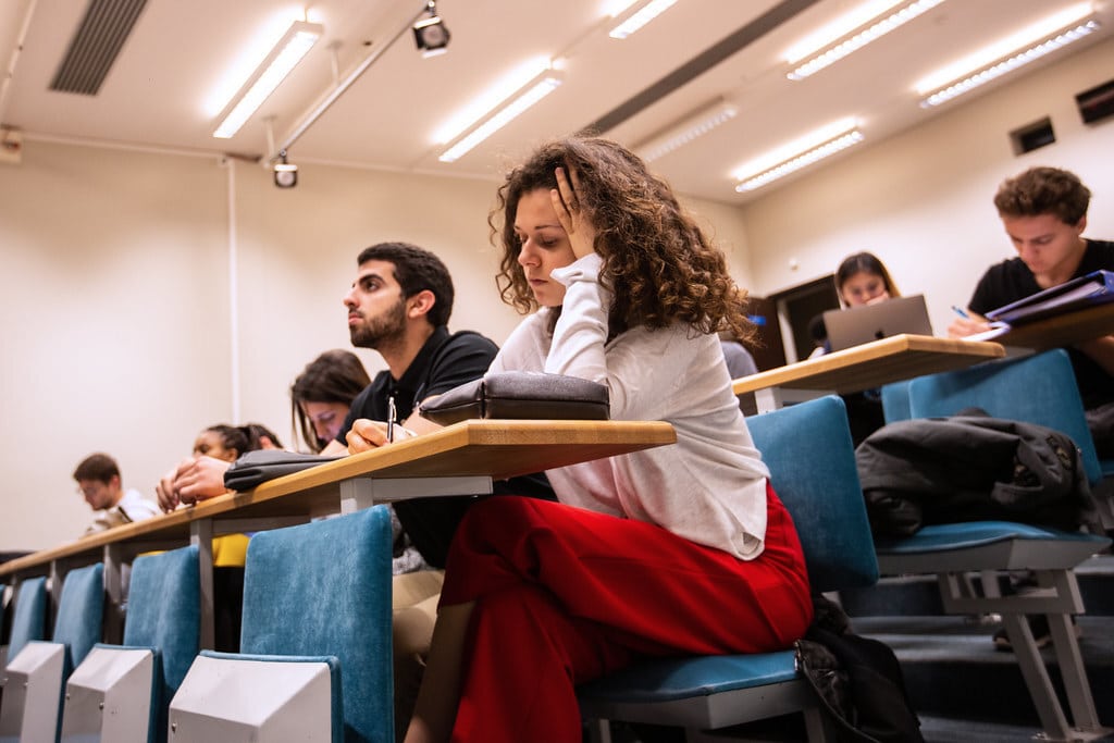 Comment créer un QCM en ligne pour faciliter l’évaluation des élèves