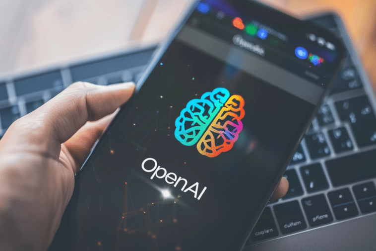Ecran d'un téléphone affichant OpenAI