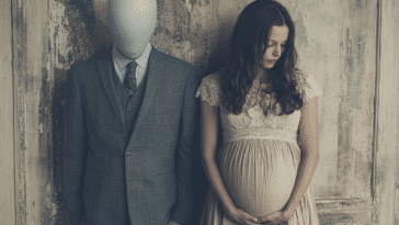 Un micro-nageur IA met une femme enceinte