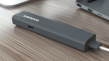 Stick USB de Lenovo posé sur un bureau