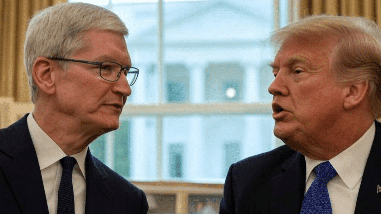 Donald Trump et Tim Cook dans la Maison Blanche.