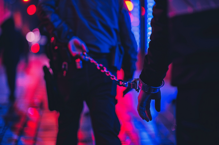 Une arrestation d'un générateur pédopornographique qui utilise l'IA