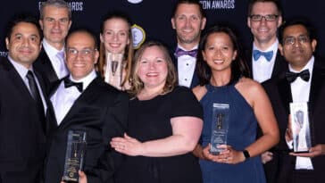Groupe de personnes posant lors de l'Edison Awards 2025