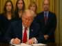 Trump déclare la guerre aux deepfakes explicites avec le « take it down act »