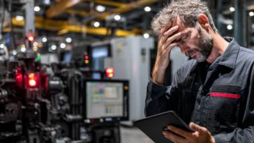 Réduire les temps d'arrêt de 30 % avec la maintenance IA.