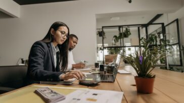 Automatiser la clôture comptable et la détection de fraude fiscale pour la direction financière