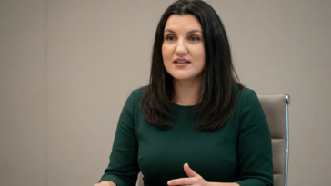 Fidji Simo quitte temporairement la direction d'OpenAI.