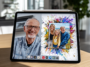 Tablette présentant une image de famille en style aquarelle