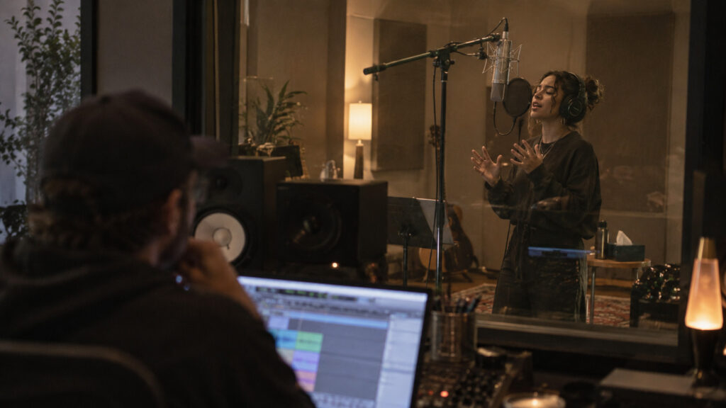 ElevenLabs signe avec UMG pour sa plateforme musicale IA